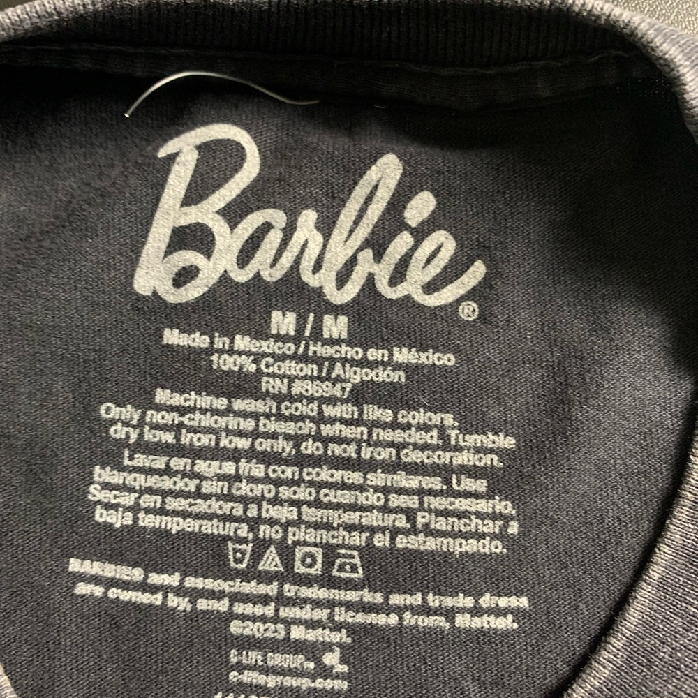 NWOT Barbie graphic tees crop top with cut hems size Medium - Picture 3 of 3